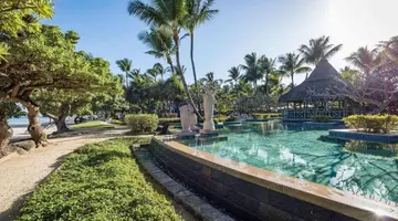 La Pirogue A Sun Resort