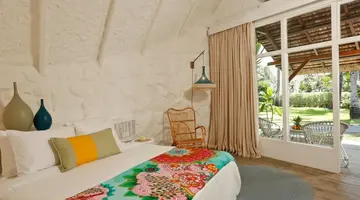 LA PIROGUE MAURITIUS