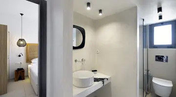 LA STELLA APARTMENTS AND SUITES