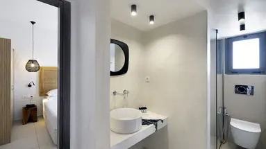 LA STELLA APARTMENTS AND SUITES