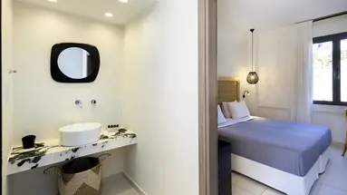 LA STELLA APARTMENTS AND SUITES