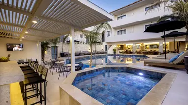 LA STELLA APARTMENTS AND SUITES