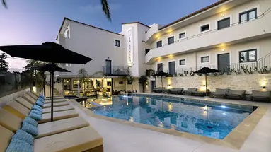 LA STELLA APARTMENTS AND SUITES