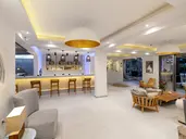 LA STELLA APARTMENTS AND SUITES