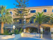 La Stella Apartments & Suites