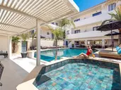 LA STELLA SUITES