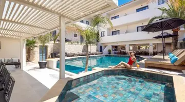 LA STELLA SUITES