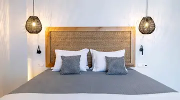 La Stella Suites
