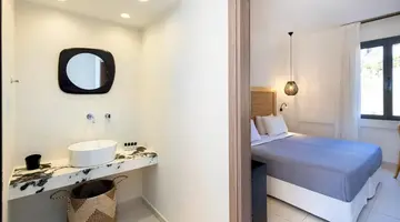 La Stella Suites