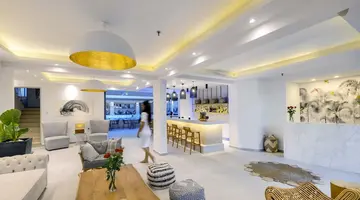 La Stella Suites