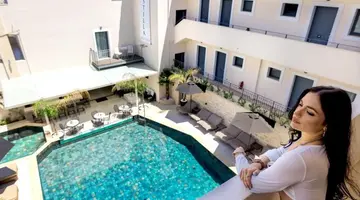 LA STELLA SUITES