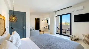 La Stella Suites