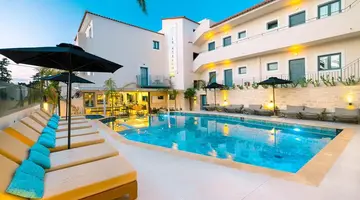 La Stella Suites