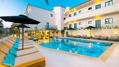 La Stella Suites