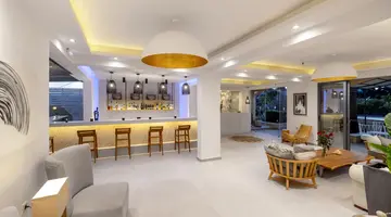 La Stella Suites