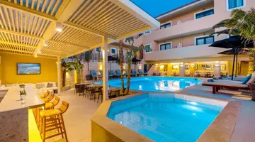 La Stella Suites