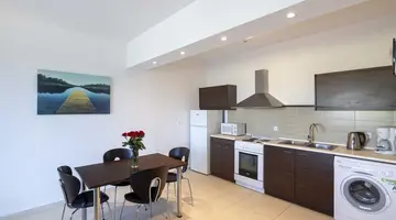 La Stella Suites