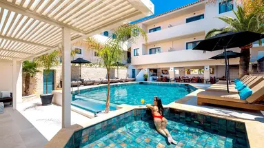 La Stella Suites