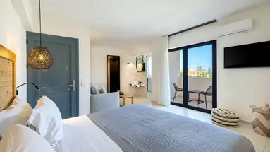 La Stella Suites