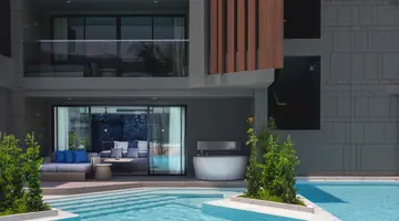 LA VELA KHAO LAK