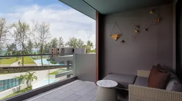 LA VELA KHAO LAK