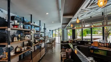 LA VELA KHAO LAK