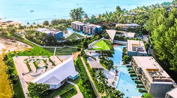 La Vela Khaolak