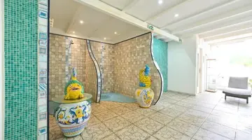 La Villa Resort & Spa