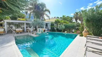La Villa Resort & Spa
