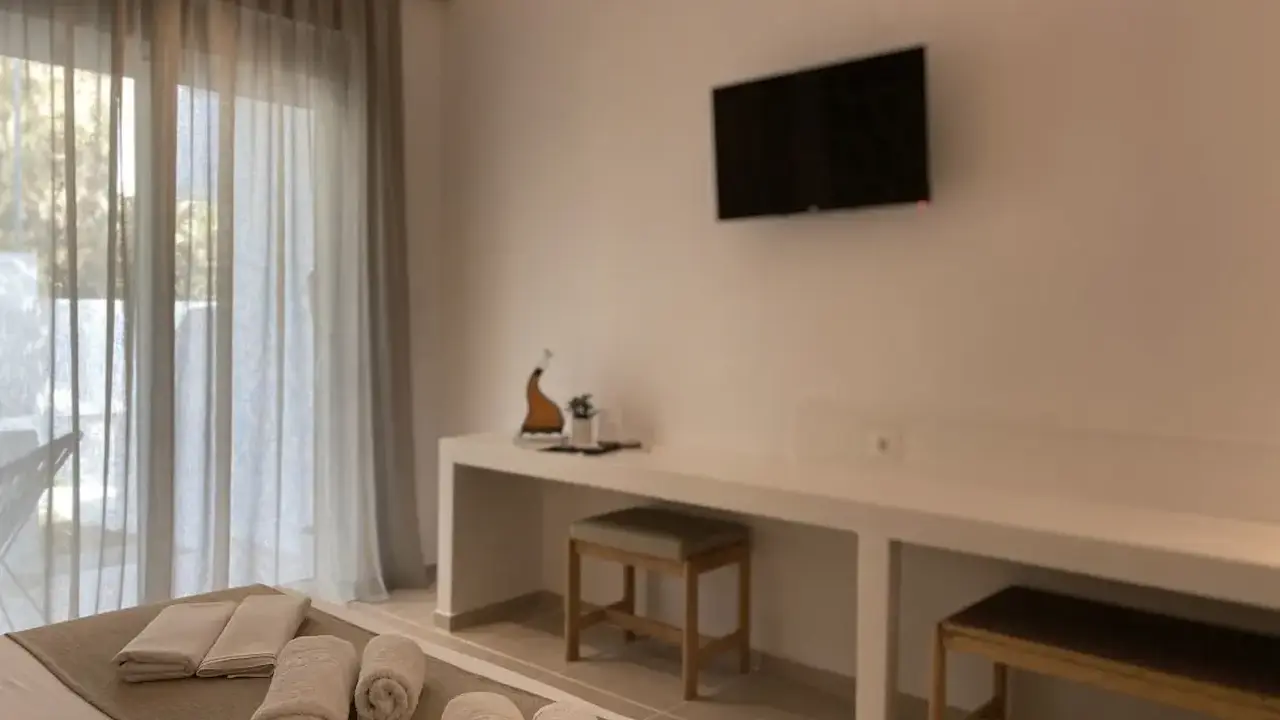 Ladiko Inn