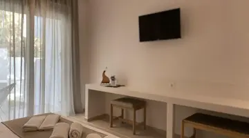 Ladiko Inn