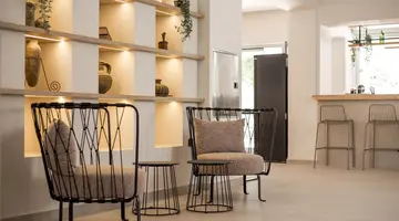Ladiko Suites