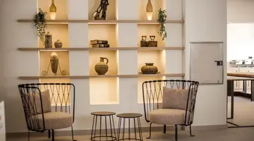 Ladiko Suites