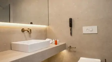 Ladiko Suites