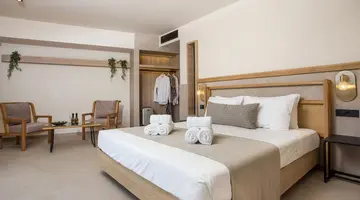Ladiko Suites