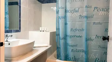 Ladiko Suites