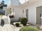 Ladiko Suites