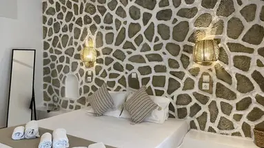 Ladiko Suites