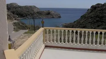 Ladiko Suites