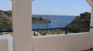 Ladiko Suites