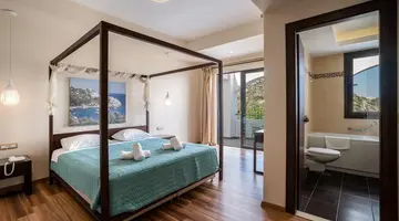 Ladiko Suites
