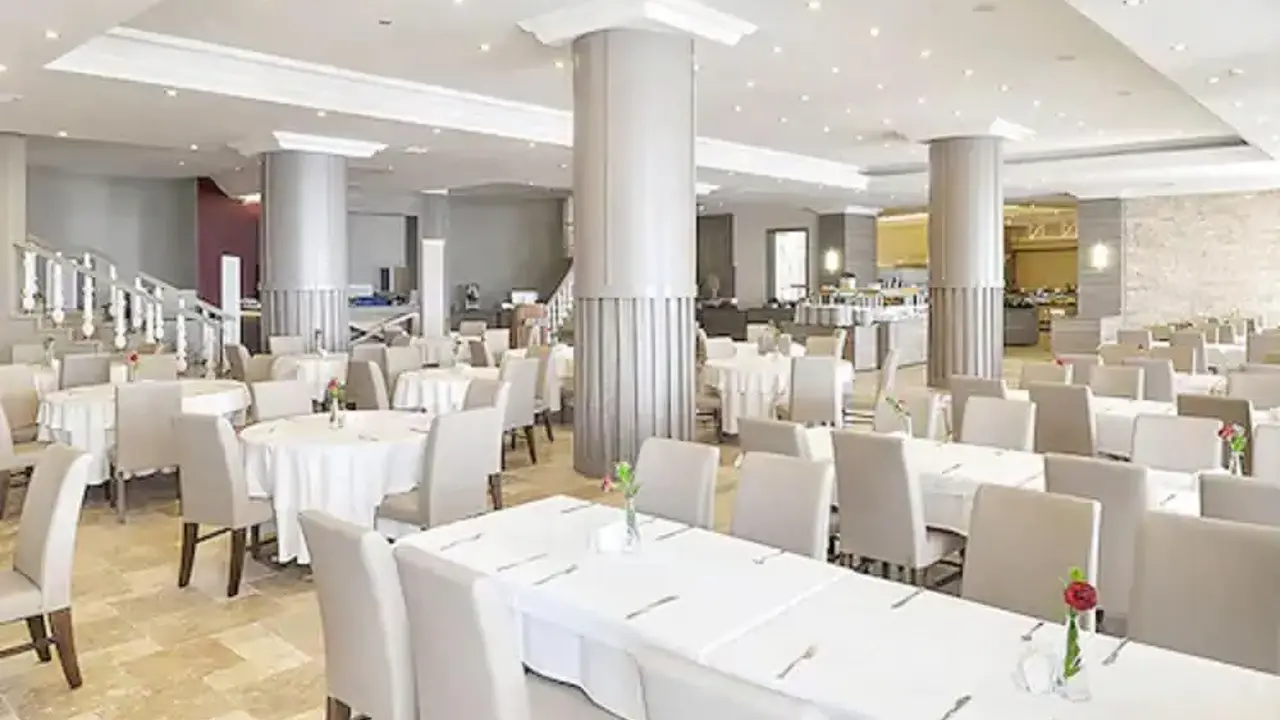 Ladonia Hotels Adakule