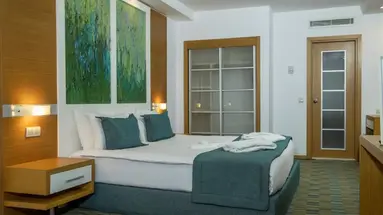 LADONIA HOTELS ADAKULE