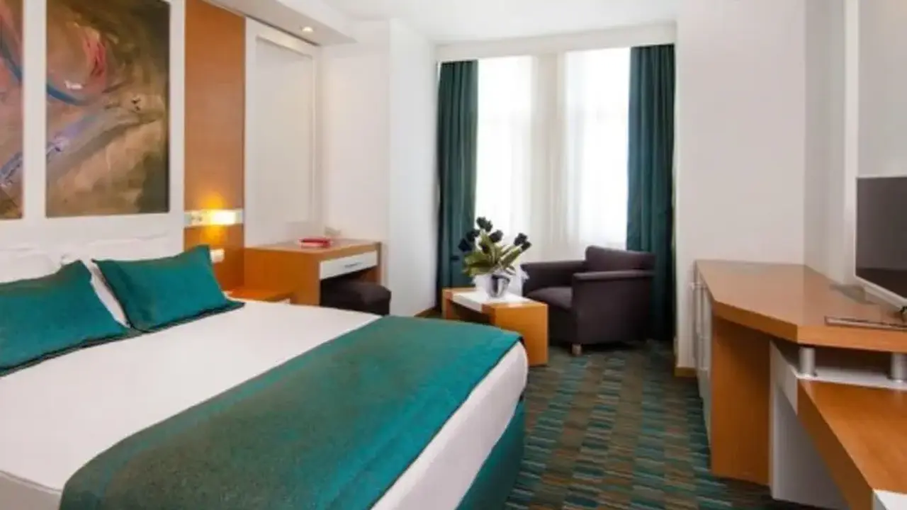 Ladonia Hotels Adakule