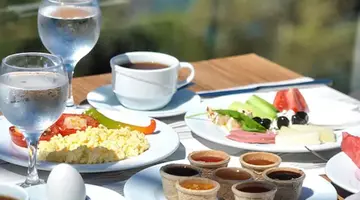 Ladonia Hotels Adakule