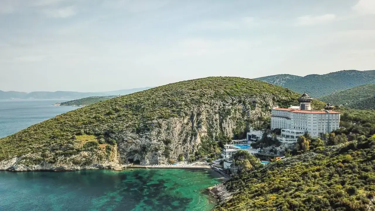 LADONIA HOTELS ADAKULE