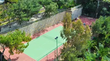 LADONIA HOTELS ADAKULE