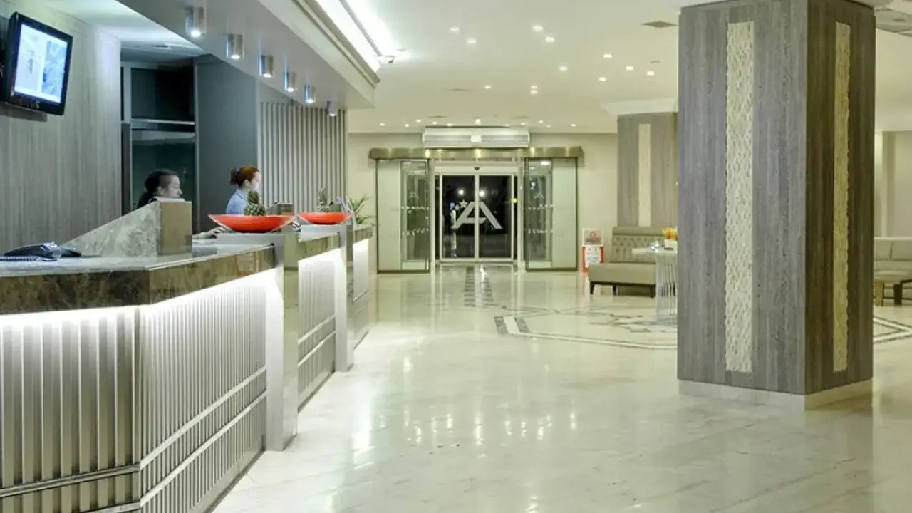 LADONIA HOTELS ADAKULE