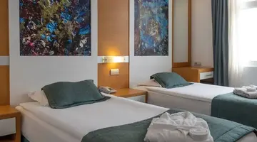 LADONIA HOTELS ADAKULE