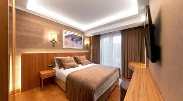 Lady Diana Hotel